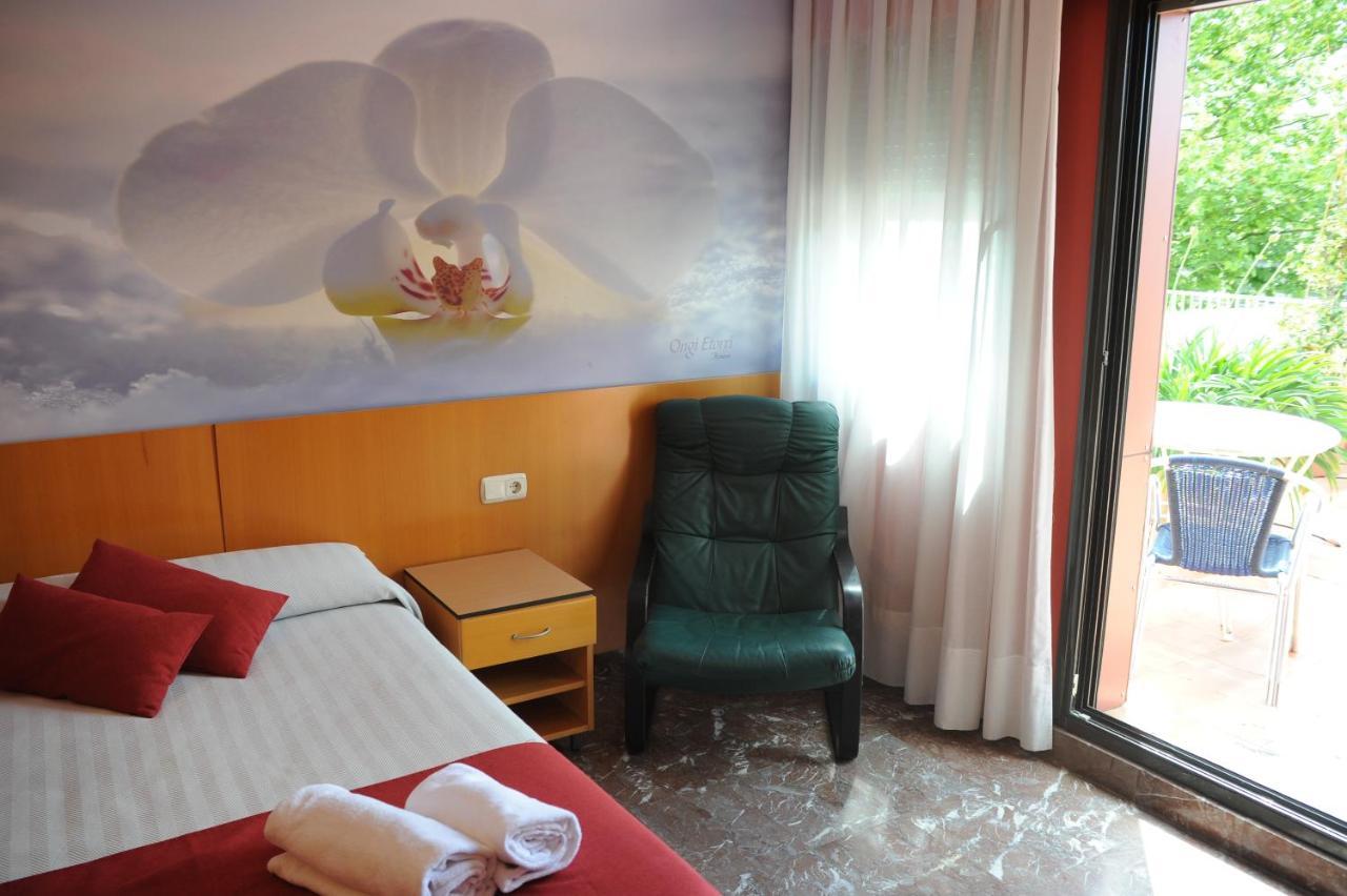Hotel Aitana อีรุน ภายนอก รูปภาพ
